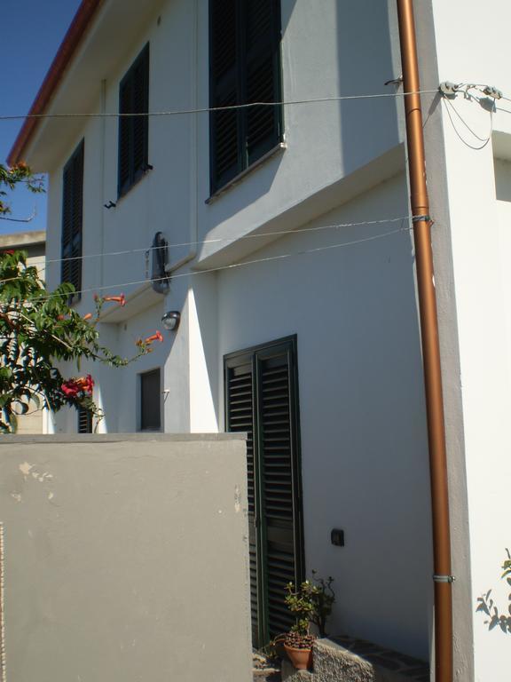 Il Giardino Di Emilio Bed & Breakfast Marrubiu Room photo